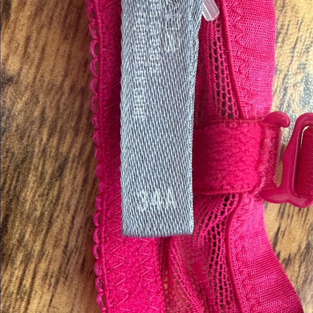 Aerie Fuchsia and Black Embroidered Bra - Picture 9 of 9